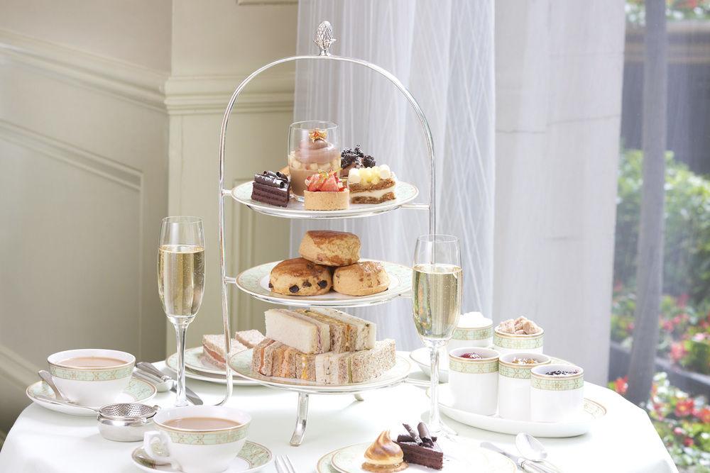 Hotel Jw Marriott Grosvenor House Londra Esterno foto Afternoon tea at the Langham