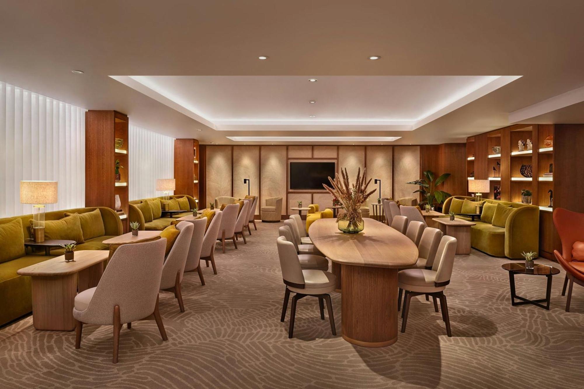 Hotel Jw Marriott Grosvenor House Londra Esterno foto The lounge at the airport