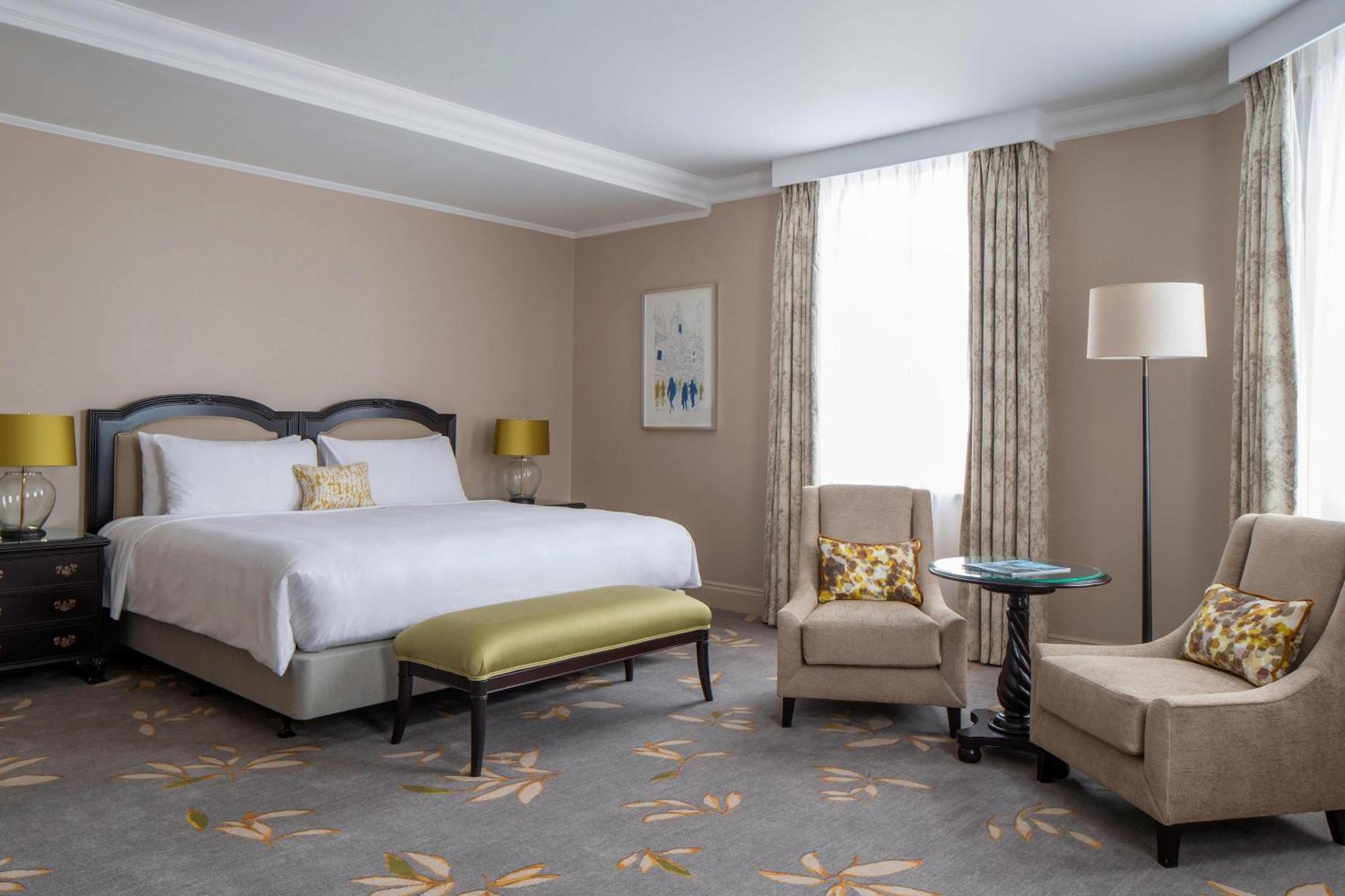 Hotel Jw Marriott Grosvenor House Londra Esterno foto A bedroom at the hotel