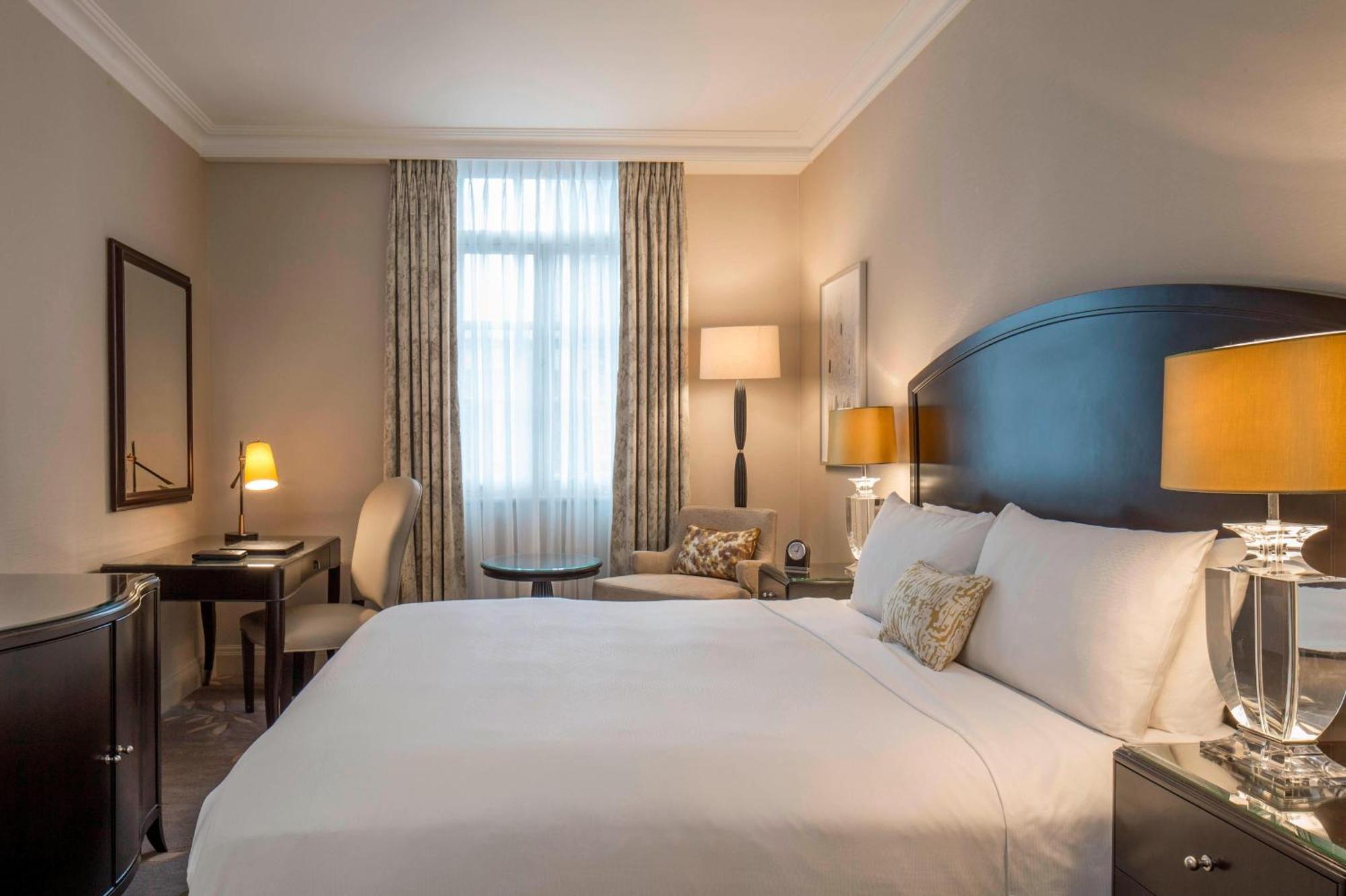 Hotel Jw Marriott Grosvenor House Londra Esterno foto A room at the hotel