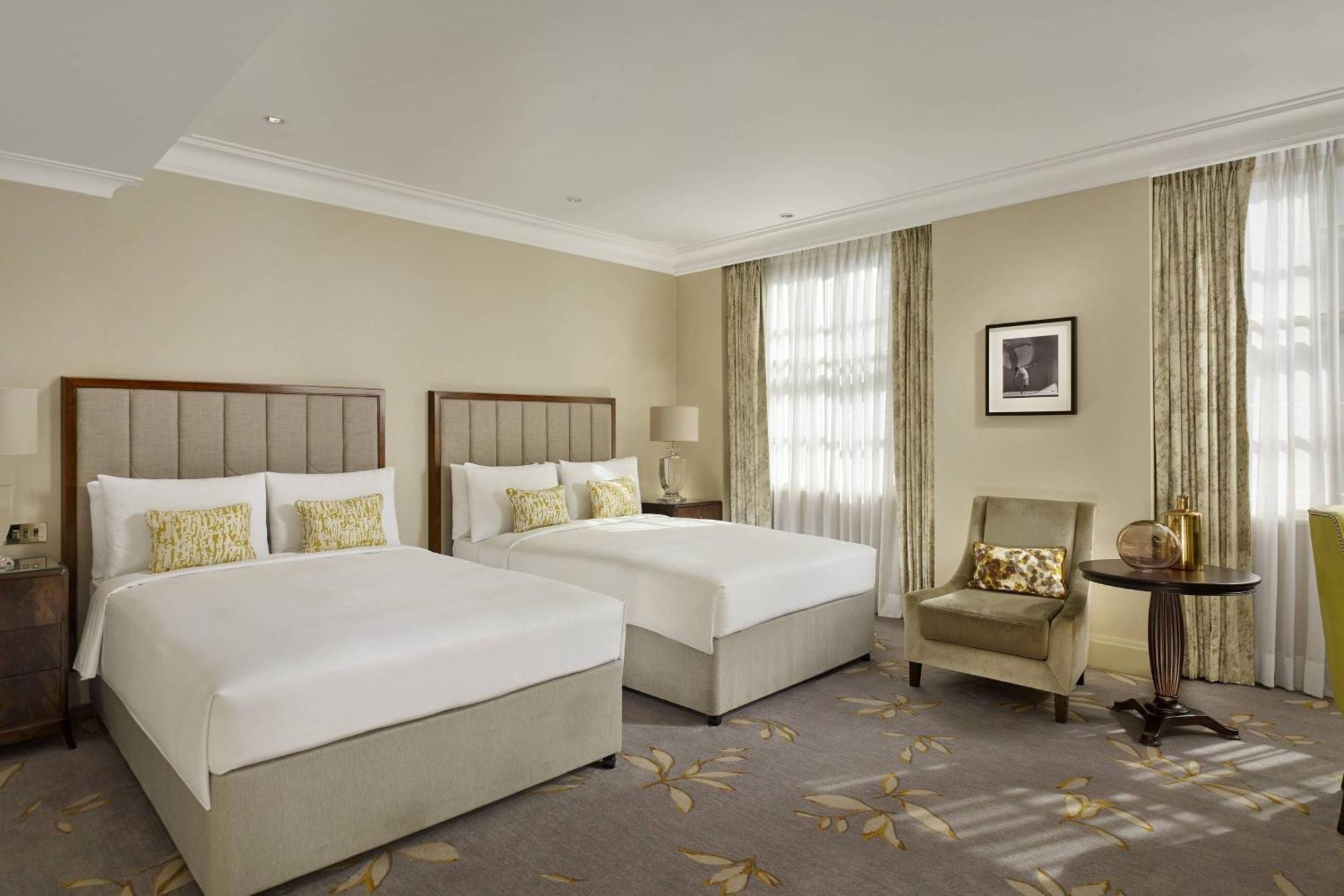 Hotel Jw Marriott Grosvenor House Londra Esterno foto A room at the hotel