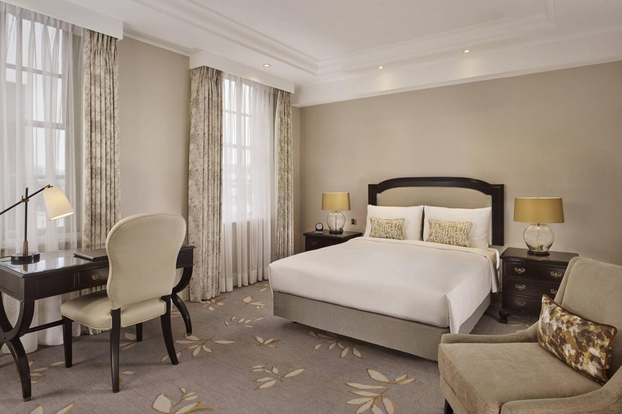 Hotel Jw Marriott Grosvenor House Londra Esterno foto A room at the hotel