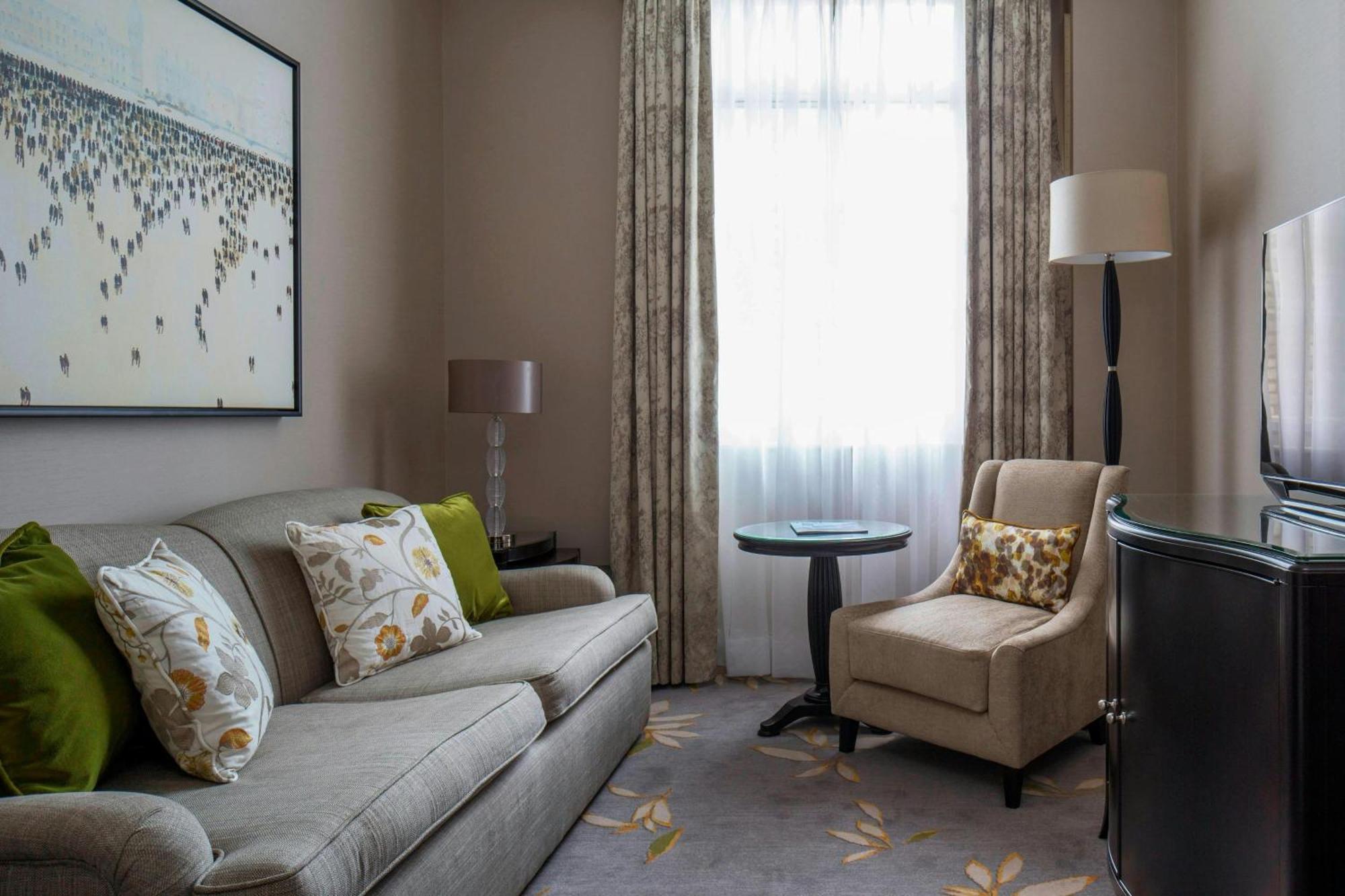 Hotel Jw Marriott Grosvenor House Londra Esterno foto A suite at The Connaught